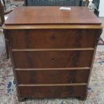 447 1389 CHEST OF DRAWERS